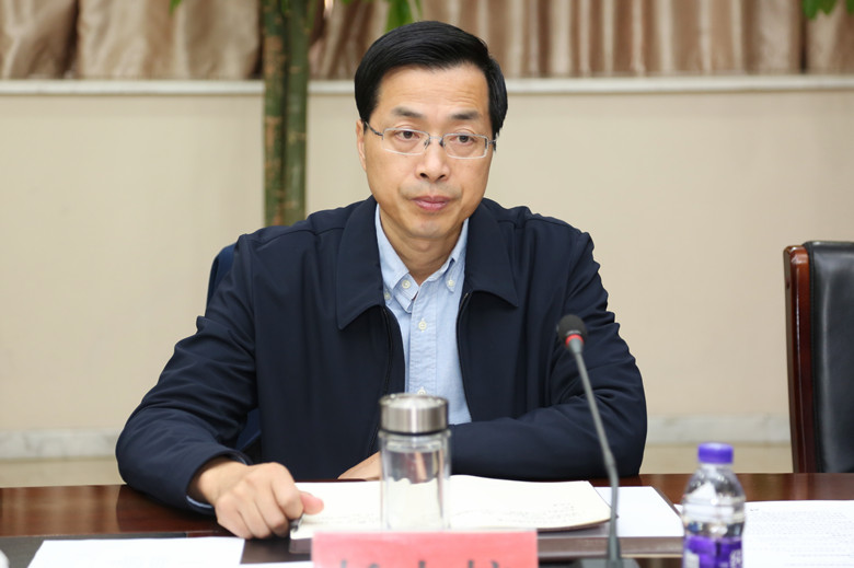 长兴县长杨中校带队为超威发展把脉献策